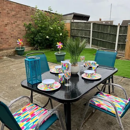 Beautiful 2-Bedroom In Grays Close To Lakeside Exterior photo