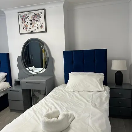Beautiful 2-Bedroom In Grays Close To Lakeside Exterior photo